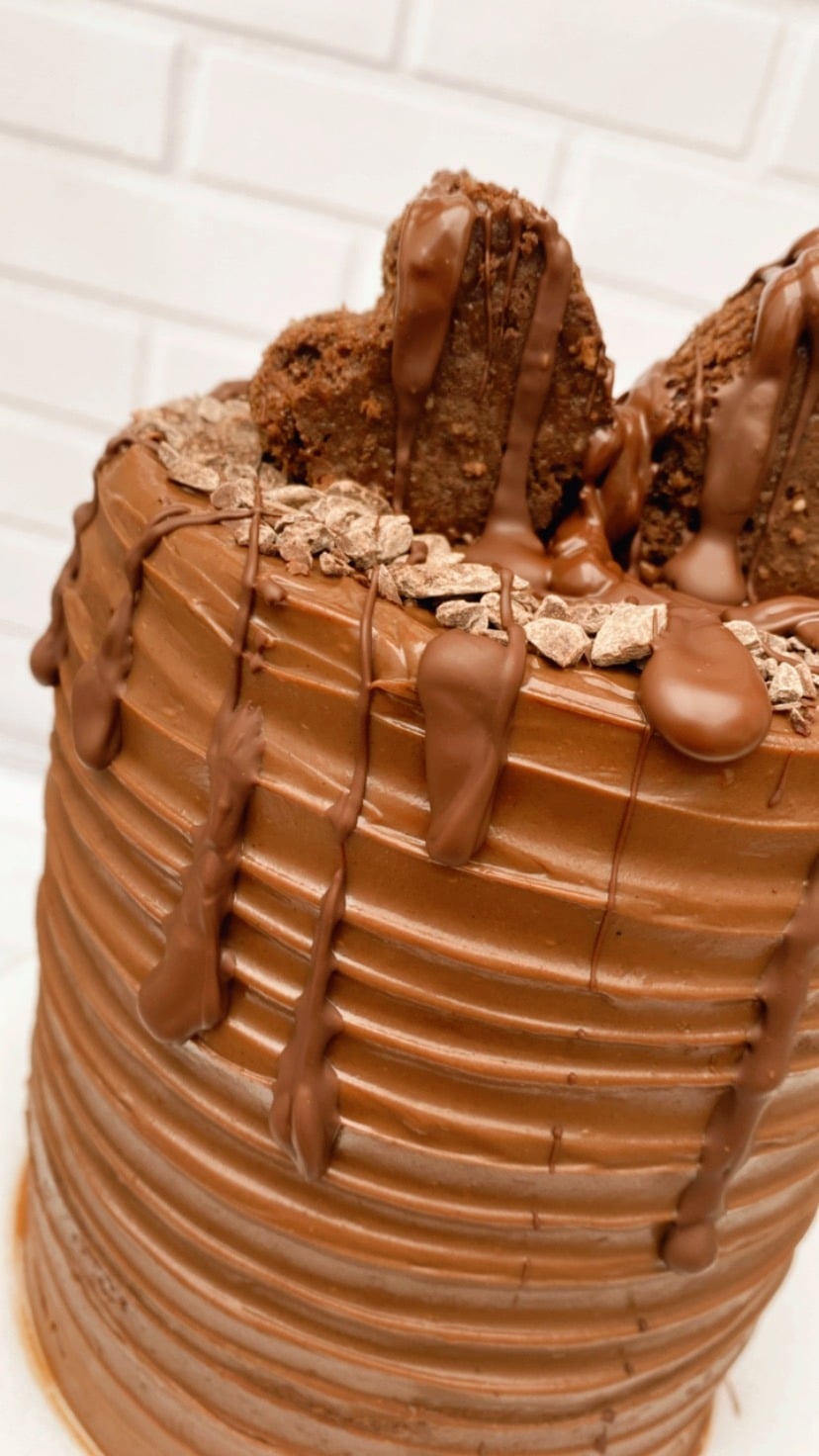 TORTA TRIPLE CHOCOLATE KETO